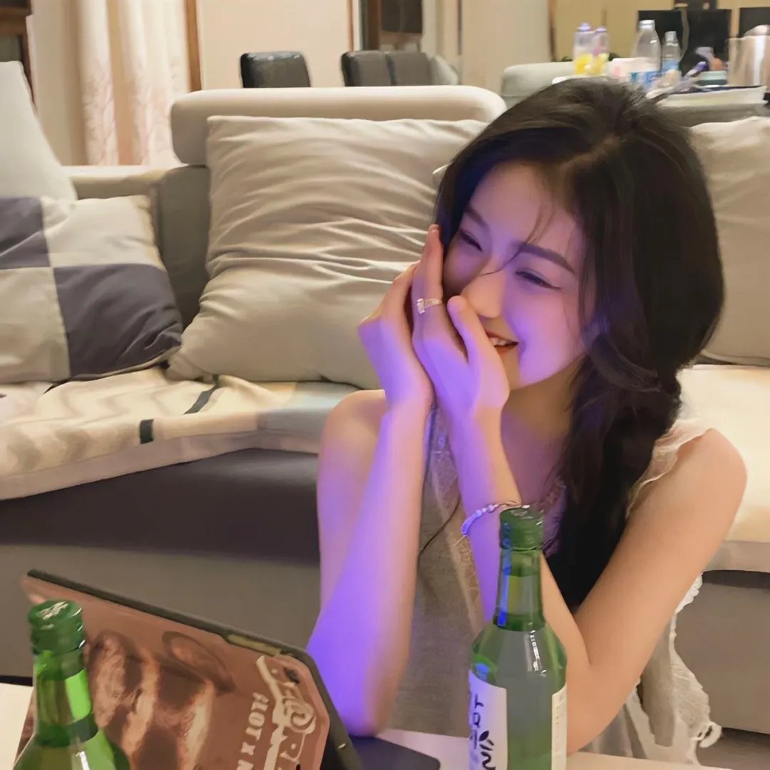 穿成太子外祖母，我带全家立人设